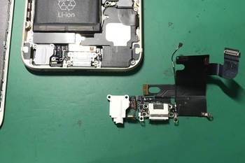 iPhone6:同期不可修理｜バッテリーチャージ不可修理もお任せ！の施工後画像